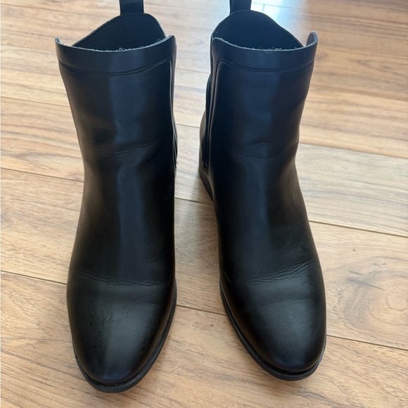 Call it Spring Chelsea Boot - Picture 3 of 5